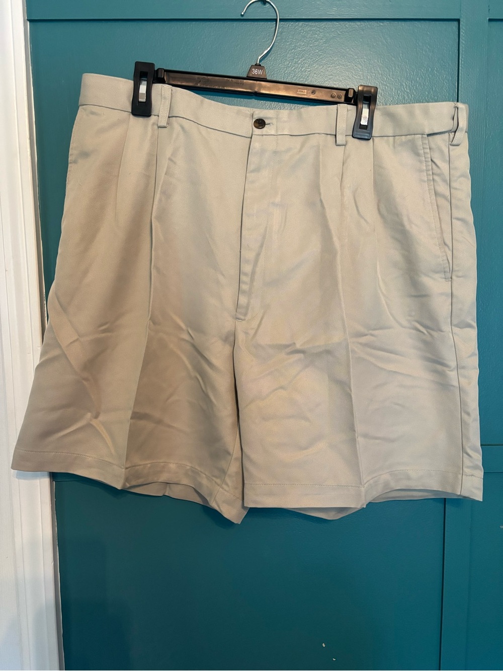 Haggar Men's Khaki Shorts Expandable Waist Size 40